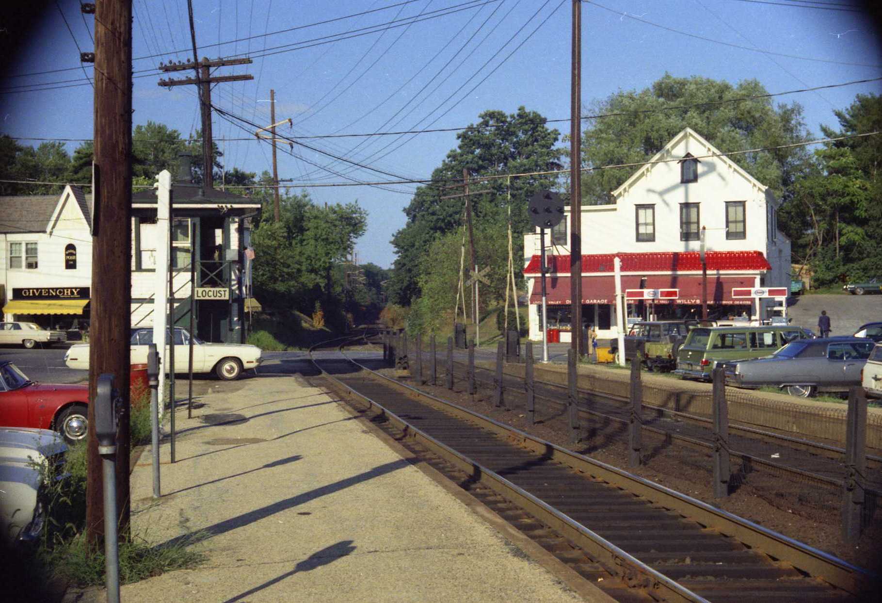 LIRR STATIONS OYSTER BAY BRANCH